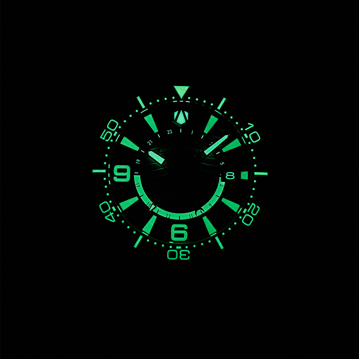 Mariner GMT Stainless Steel Watch. Semi-light gradient surface inside green Dial. AQ-24010-66