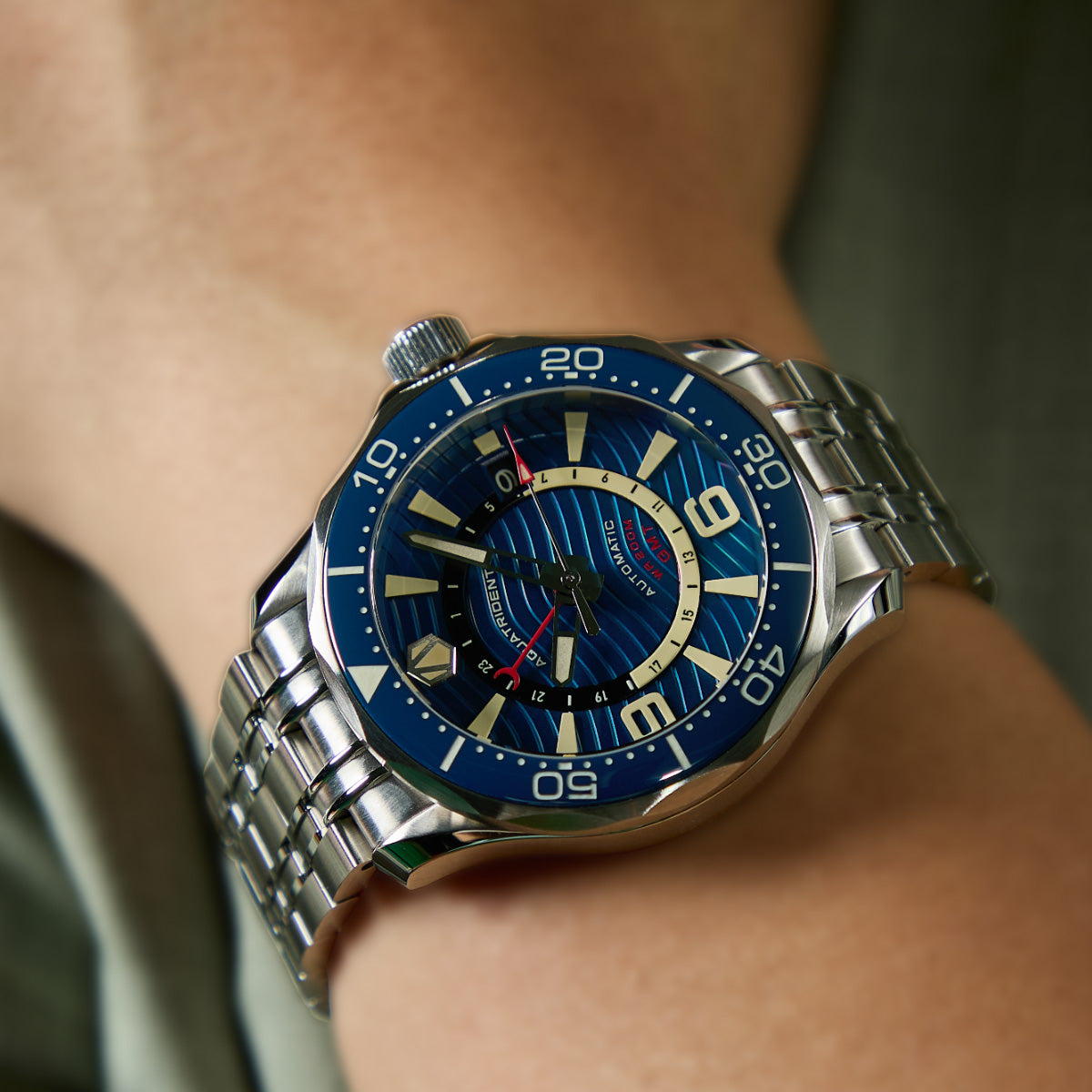 Mariner GMT Stainless Steel Watch. Blue Dial. AQ-24010-22