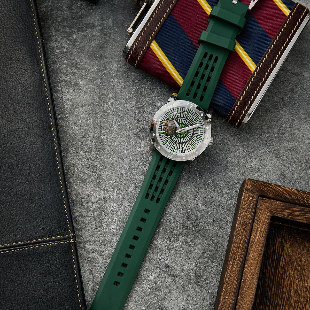 Horizon Watch. Full Lume Dial. Green Fluororubber and Green Genuine Leather Strap. 40mm. AQ-23006-05