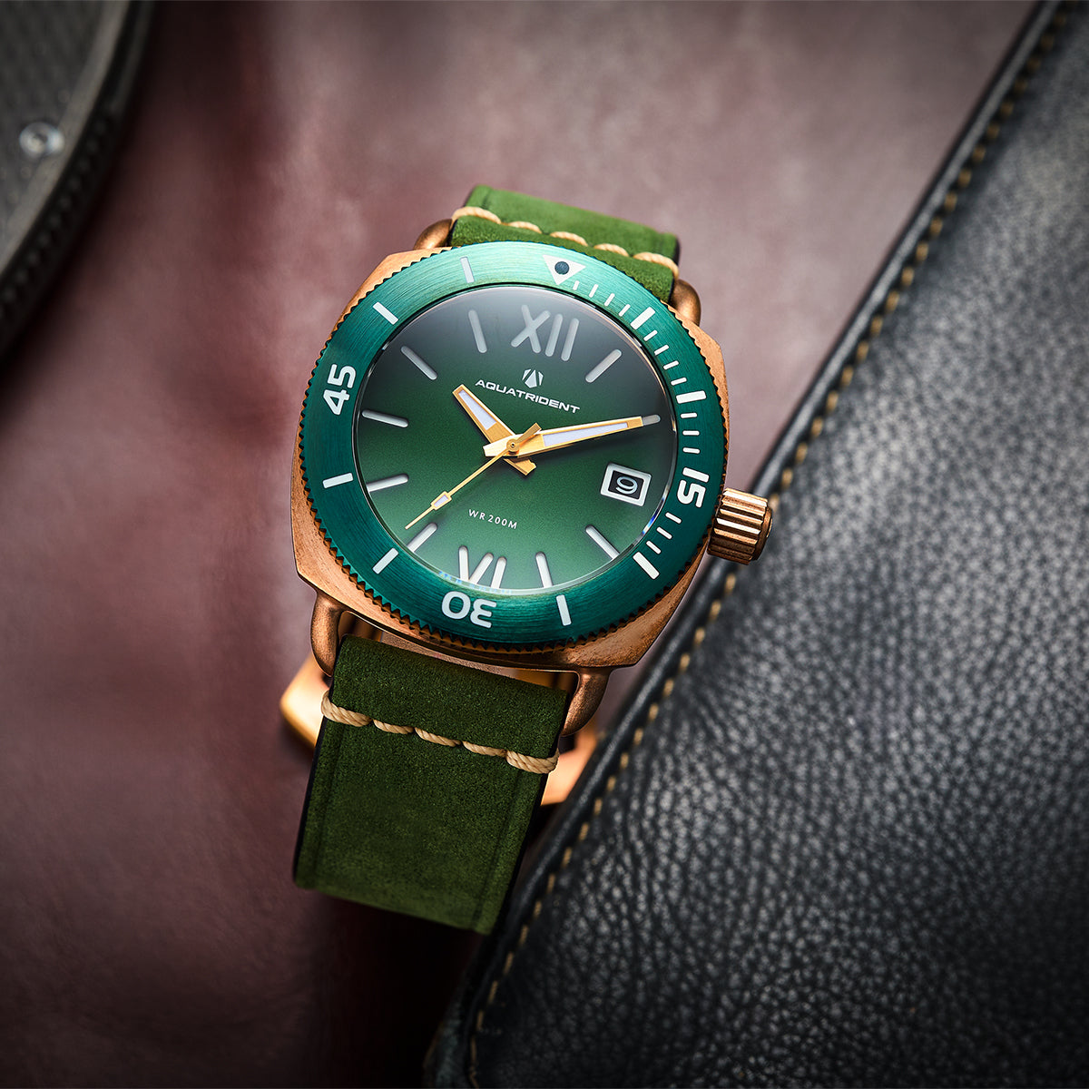 JAWS Bronze Watch. Green Roman Dial. 40mm. AQ-23008-01