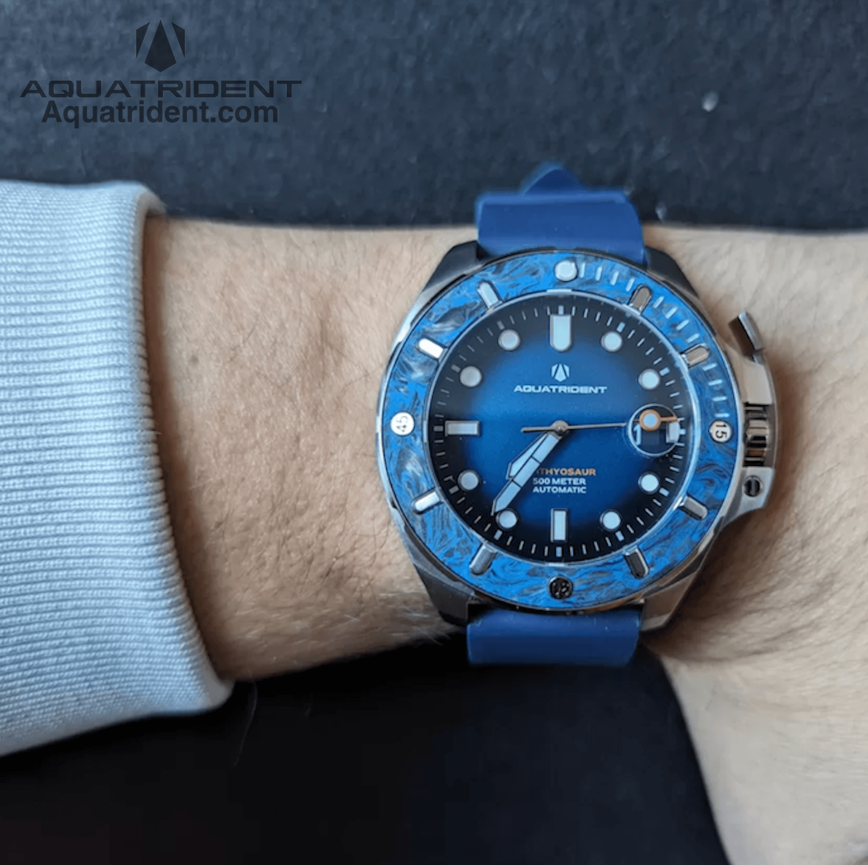 Montres de plongée Aquatrident AQ-23003-02, caoutchouc fluoré bleu, résistant à l'eau 50 ATM, Ø45 mm