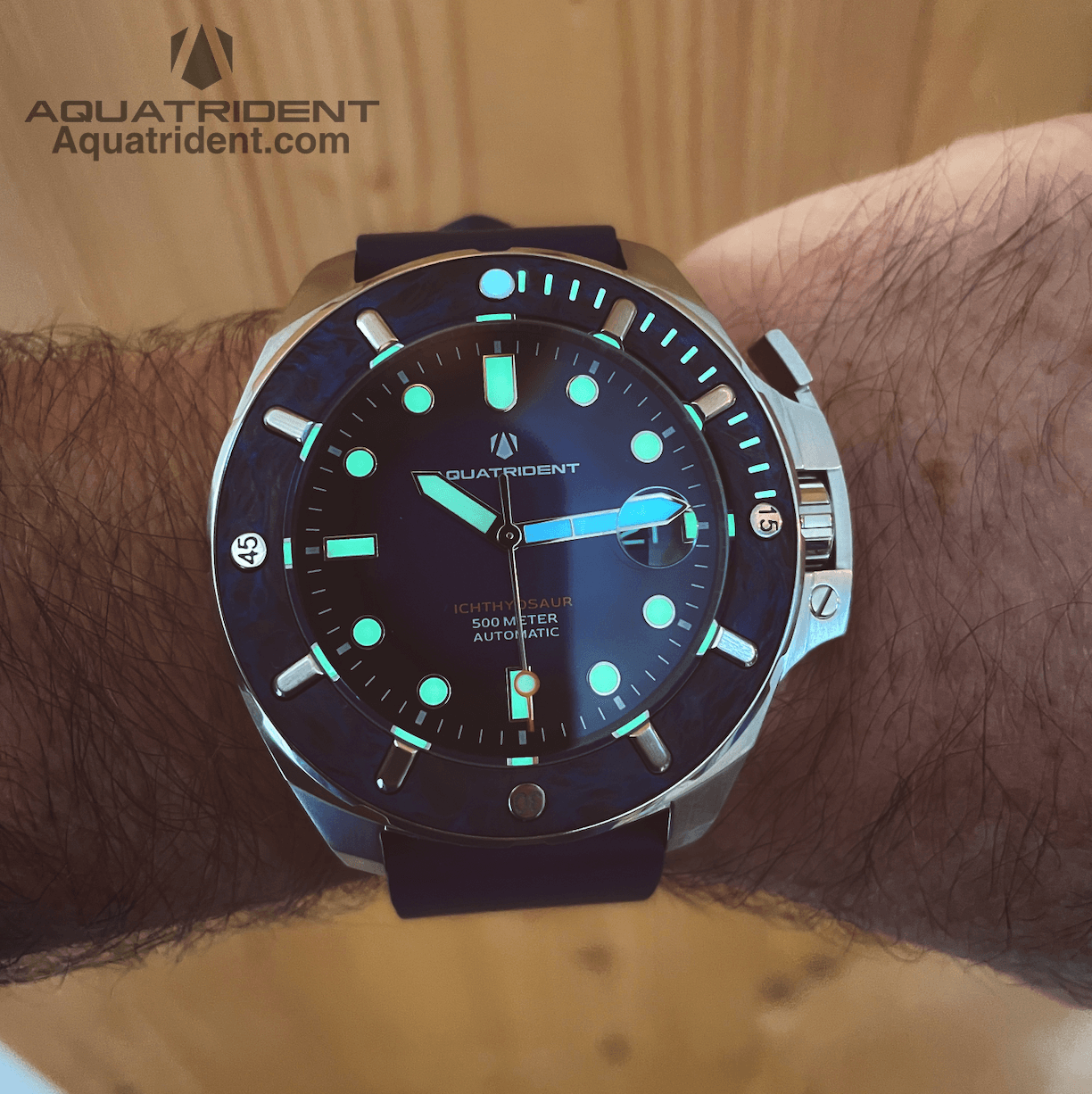 Relojes Aquatrident Diver AQ-23003-02, caucho fluorado azul, resistente al agua 50 ATM, Ø45 mm