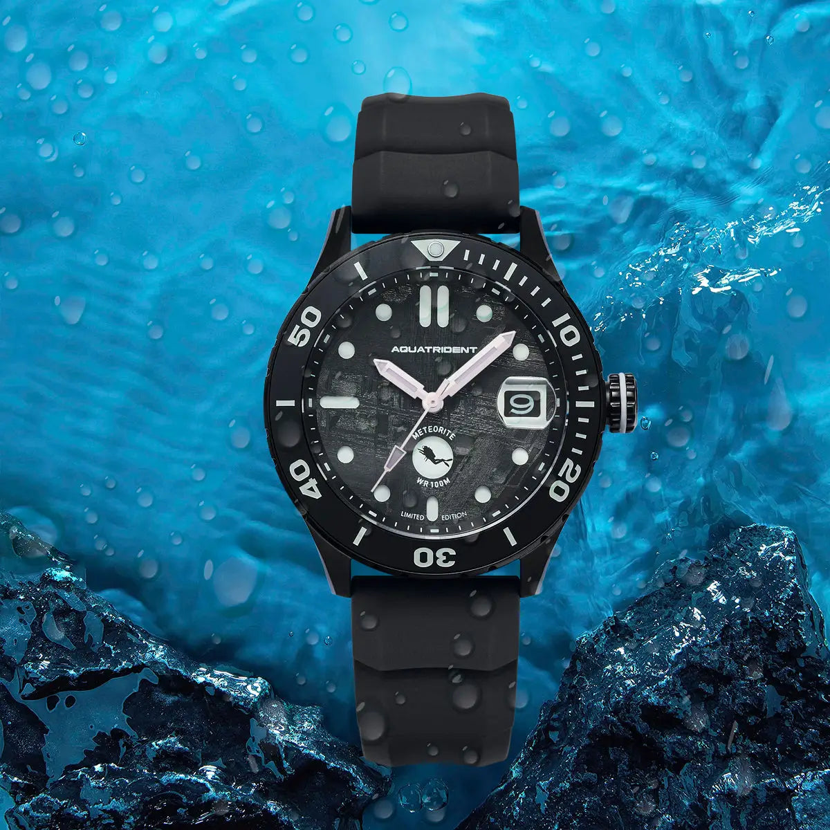 Ocean Dive Watch. Black Meteorite Dial. Fluororubber Strap. 40Mm. Aq-23004-03