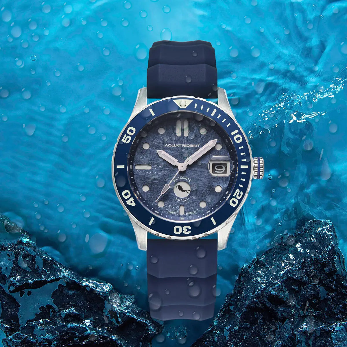 Ocean Dive Watch. Blue Meteorite Dial. Fluororubber Strap. 40Mm. Aq-23004-04